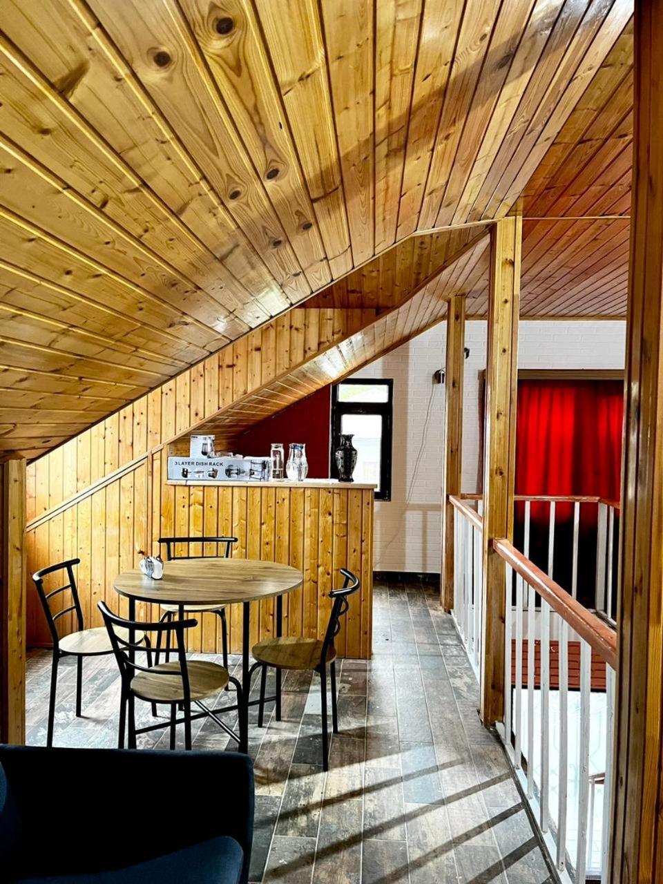 Nino & Irodi'S Guest House Kutaissi Exterior foto