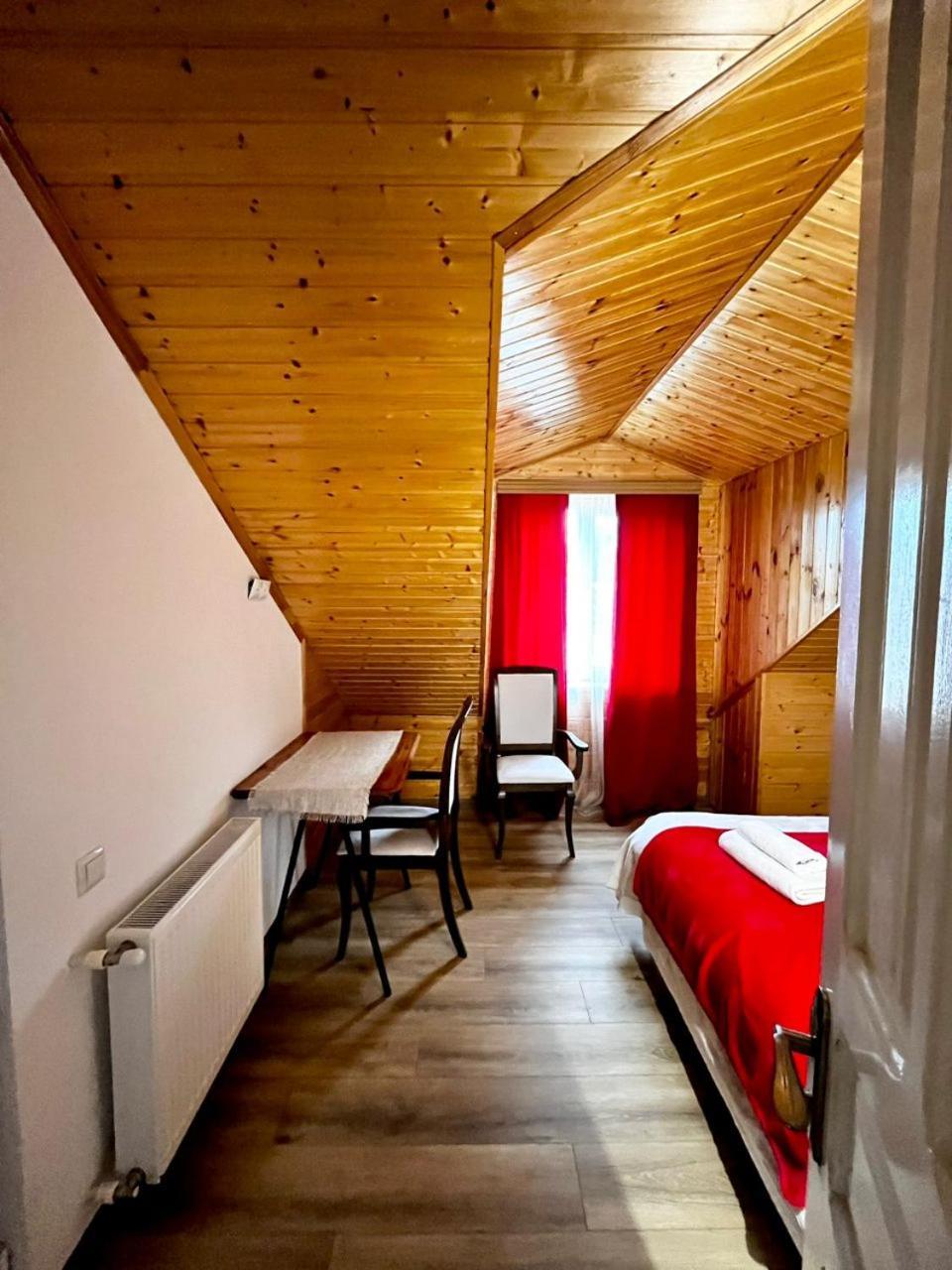 Nino & Irodi'S Guest House Kutaissi Exterior foto